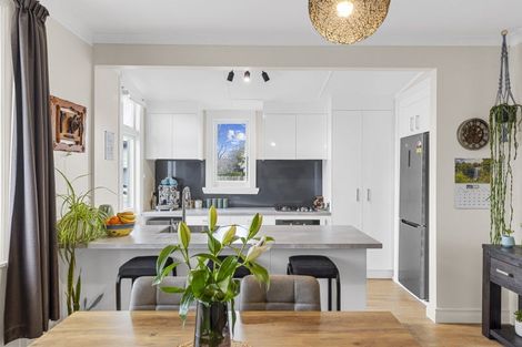 Photo of property in 58 Featherston Street, Takaro, Palmerston North, 4412