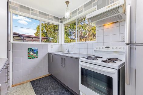 Photo of property in 10 Glucina Place, Glen Eden, Auckland, 0602