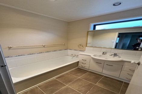 Photo of property in 30 Armagh Road, Blockhouse Bay, Auckland, 0600