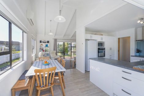 Photo of property in 68 Catherine Crescent, Whitianga, 3510