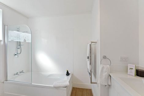 Photo of property in 33b Menin Road, Raumati South, Paraparaumu, 5032