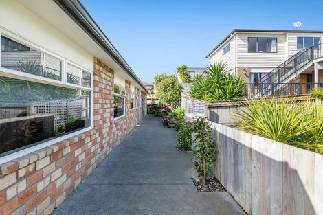 Photo of property in 16 Elan Place, Stanmore Bay, Whangaparaoa, 0932