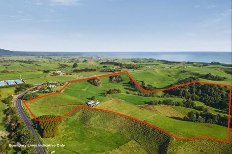 Photo of property in 568 South Road, Omata, New Plymouth, 4374