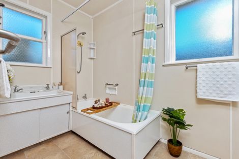 Photo of property in 6 Jellicoe Place, Solway, Masterton, 5810