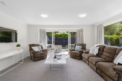 Photo of property in 83a Wilsons Road, Saint Martins, Christchurch, 8022