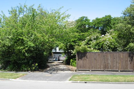Photo of property in 11 Dunrobin Place, Avonhead, Christchurch, 8042