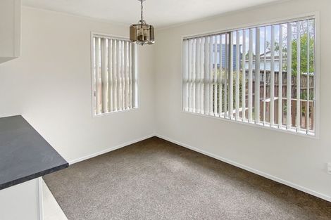 Photo of property in 15 Pisces Road, Glen Eden, Auckland, 0602