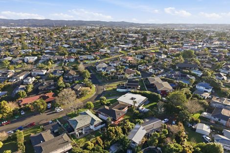 Photo of property in 16 Highlight Parade, Te Atatu South, Auckland, 0610