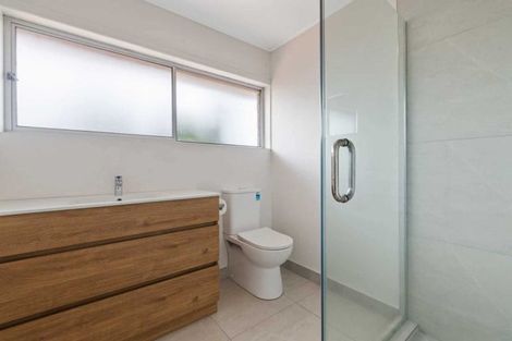 Photo of property in 5 Murvale Drive, Bucklands Beach, Auckland, 2014