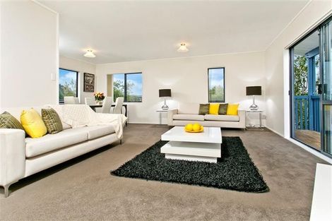 Photo of property in 106 Unsworth Drive, Unsworth Heights, Auckland, 0632