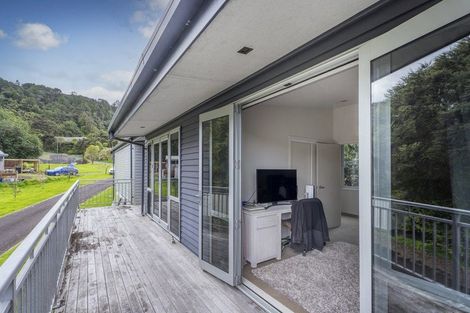 Photo of property in 50 Tarapatiki Drive, Whitianga, 3510