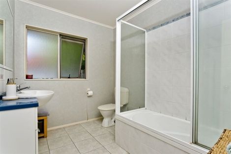 Photo of property in 37 Martin Jugum Lane, Ranui, Auckland, 0612