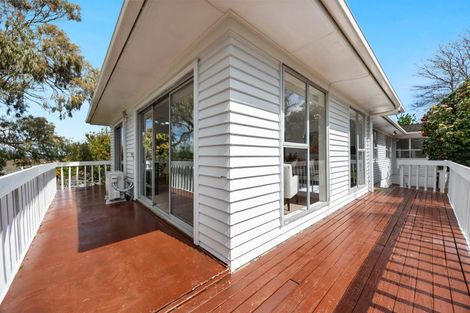 Photo of property in 13 Booralee Avenue, Botany Downs, Auckland, 2010