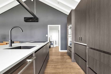 Photo of property in 2d Vipond Road, Stanmore Bay, Whangaparaoa, 0932