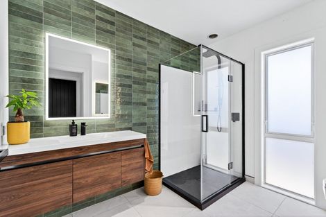 Photo of property in 11 Whangaehu Place, Te Awa, Napier, 4110