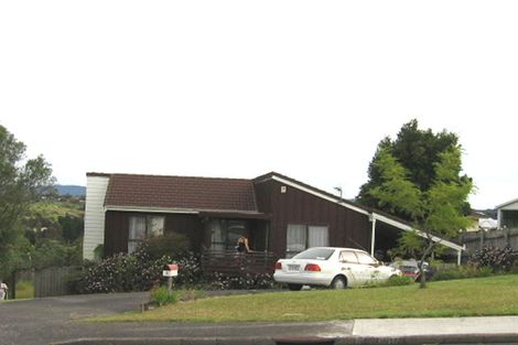 Photo of property in 5 Fitzherbert Avenue, West Harbour, Auckland, 0618