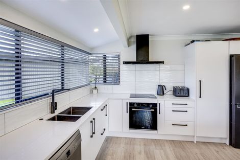 Photo of property in 14 Lamason Street, Greenmeadows, Napier, 4112