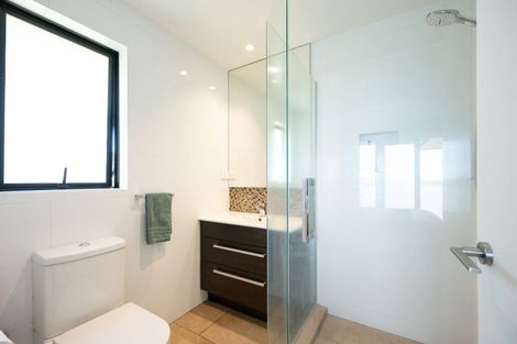 Photo of property in 4/17a Eastglen Road, Glen Eden, Auckland, 0602