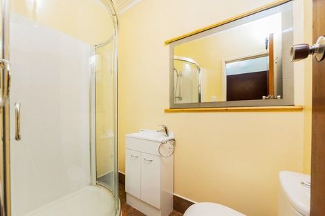 Photo of property in 4301 Great North Road, Glendene, Auckland, 0602