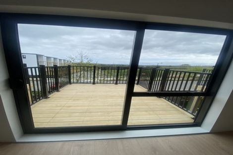 Photo of property in 15 Falcon Crescent, Hobsonville, Auckland, 0618