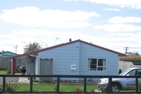 Photo of property in 129 Seabury Avenue, Foxton Beach, Foxton, 4815