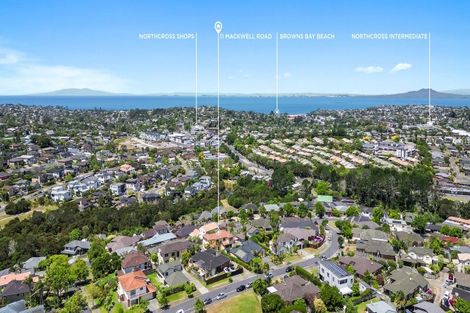 Photo of property in 11 Mackwell Road, Fairview Heights, Auckland, 0632