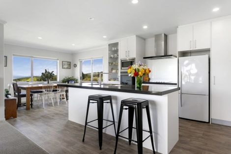 Photo of property in 50 Loch Views Road, Acacia Bay, Taupo, 3385