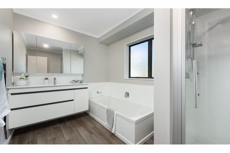 Photo of property in 5 Ngamotu Place, Mount Maunganui, 3116