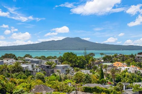 Photo of property in 7b Peter Terrace, Castor Bay, Auckland, 0620