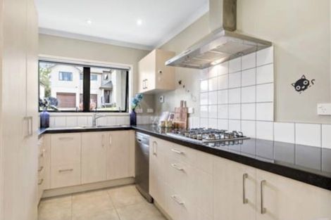 Photo of property in 13 Sonoma Crescent, Oteha, Auckland, 0632