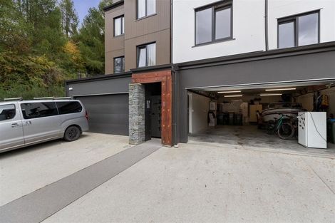 Photo of property in 16/18 George Bullen Lane, Arthurs Point, Queenstown, 9371