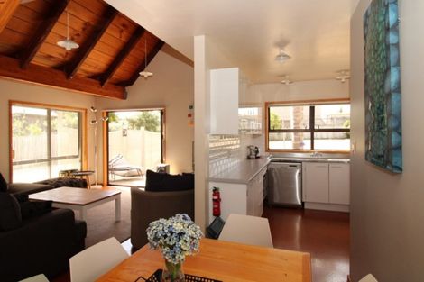 Photo of property in 105 Puriri Place, Matarangi, Whitianga, 3592