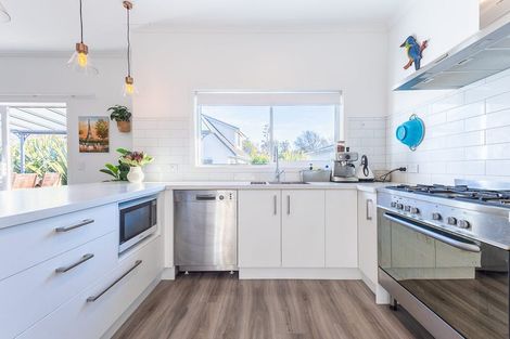 Photo of property in 9b Awatea Avenue, Paraparaumu, 5032