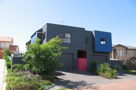 Photo of property in 42 Coventry Way, Long Bay, Auckland, 0630