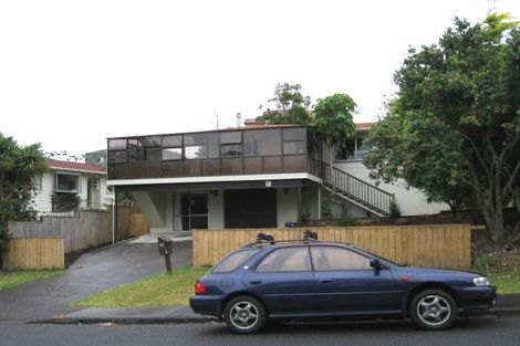 Photo of property in 40 Lavery Place, Sunnynook, Auckland, 0632