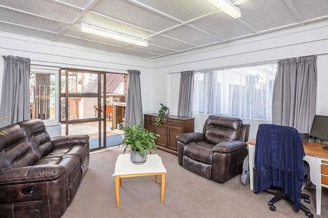 Photo of property in 17 Ratanui Road, Paraparaumu, 5032