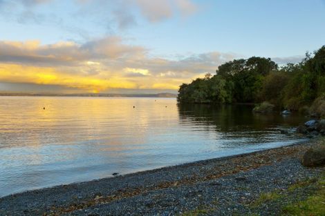 Photo of property in 809 Acacia Bay Road, Acacia Bay, Taupo, 3330