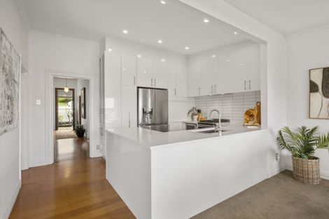 Photo of property in 68 Palmerston Road, Birkenhead, Auckland, 0626