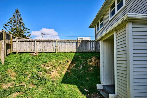 Photo of property in 12 Bromley View, Ranui, Porirua, 5024