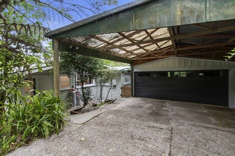 Photo of property in 35 Wyndham Road, Pinehaven, Upper Hutt, 5019