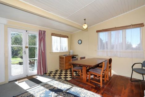 Photo of property in 6 George Street, Ohingaiti, Hunterville, 4785