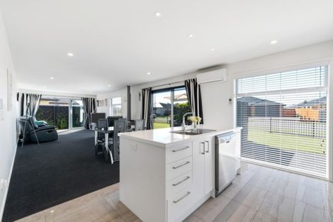 Photo of property in 44 Shadbolt Lane, Rolleston, 7614