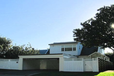 Photo of property in 440 Muritai Road, Eastbourne, Lower Hutt, 5013