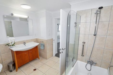 Photo of property in 311/136 Marine Parade, Mount Maunganui, 3116