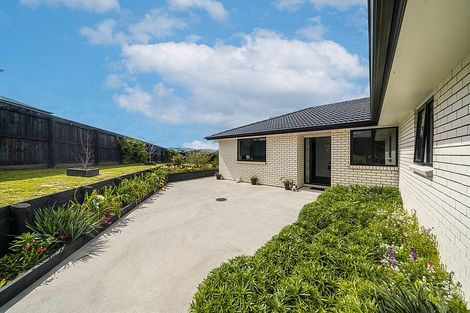 Photo of property in 11 Ulcoats Lane, Pokeno, 2402