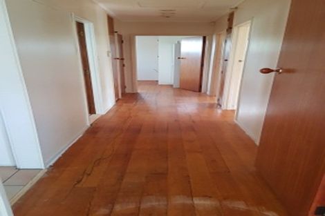 Photo of property in 212 Forrest Hill Road, Forrest Hill, Auckland, 0620