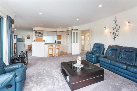 Photo of property in 55 Tindalls Bay Road, Tindalls Beach, Whangaparaoa, 0930