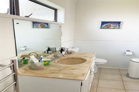 Photo of property in 153 Wiseley Road, West Harbour, Auckland, 0618