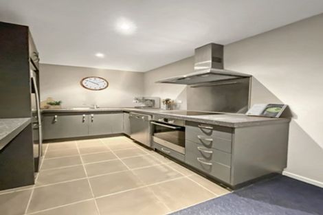 Photo of property in 2/35 Home Street, Mount Victoria, Wellington, 6011