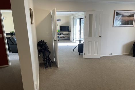 Photo of property in 68 Kapanui Road, Waikanae, 5036